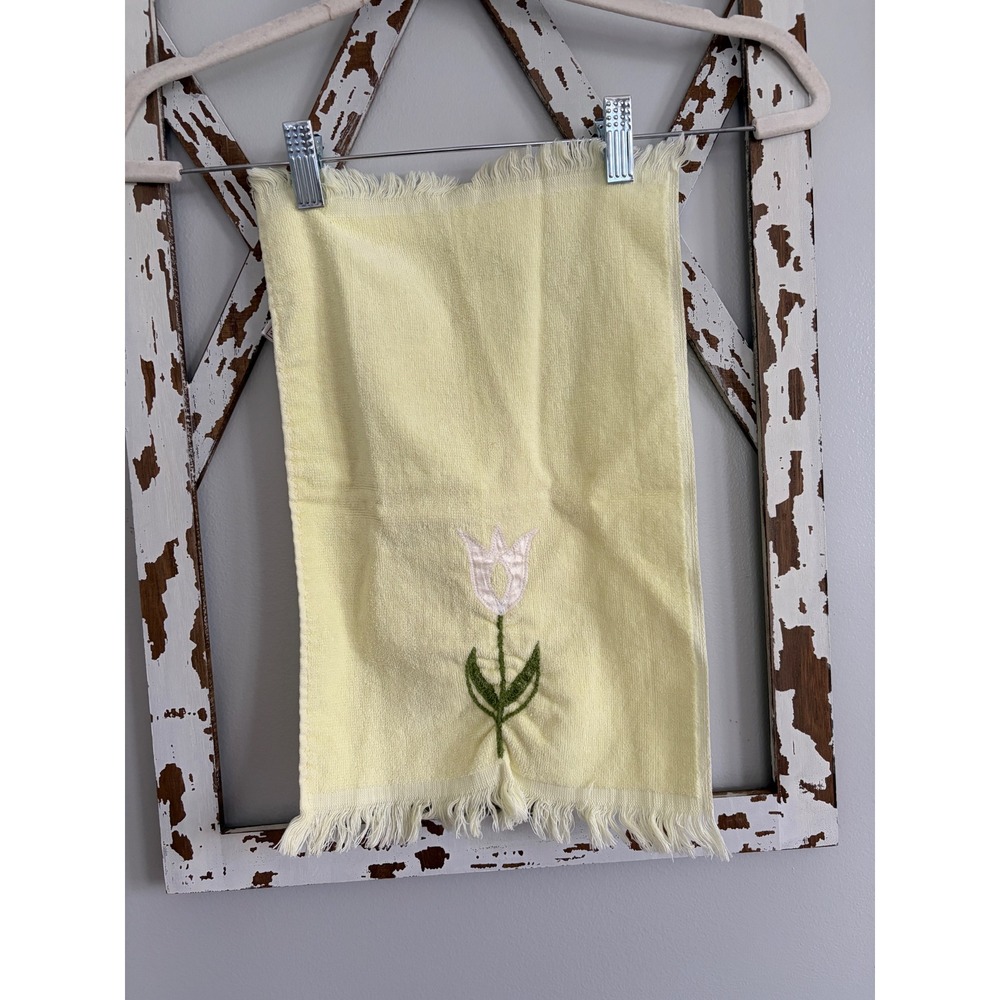 VTG Yellow Embroidered Flower Hand Finger Tip Towel